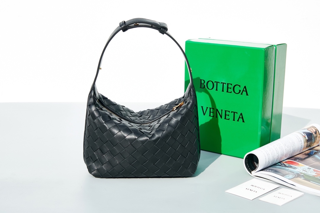 Bottega Veneta Hobo Bags